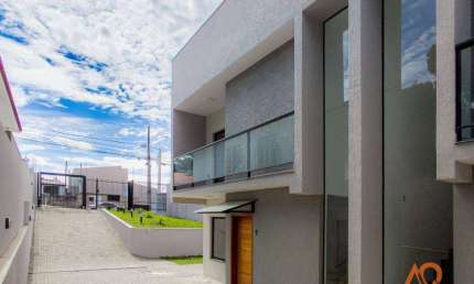 Sobrado com 3 dormitórios à venda, 113 m² por R$ 650.000,00 - Tingui - Curitiba/PR