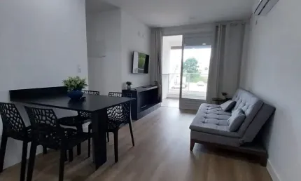 Apartamento mobiliado próximo ao mar praia ingleses financiável
