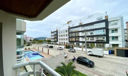 Apartamento mobiliado Próximo ao mar praia ingleses Financiável