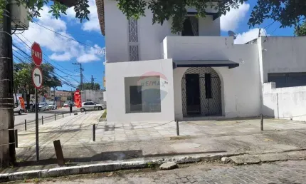 Casa Comercial à Venda na Av. Coremas – Centro de João Pessoa | Ampla, Versátil e em Localização Estratégica!