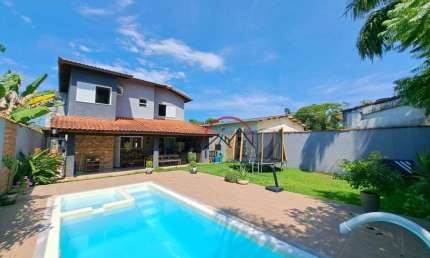 Sobrado com 4 dormitórios à venda, 250 m² por R$ 700.000,00 - Jardim Sao Luiz - Peruíbe/SP