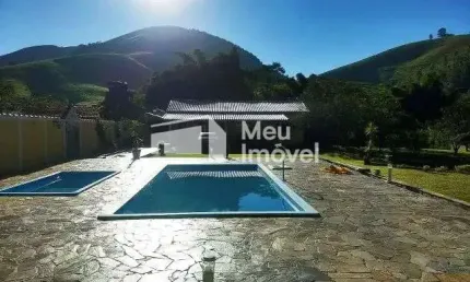 Chácara Plana de 5.000 m² em Monteiro Lobato com Rio e 5 Dormitórios
