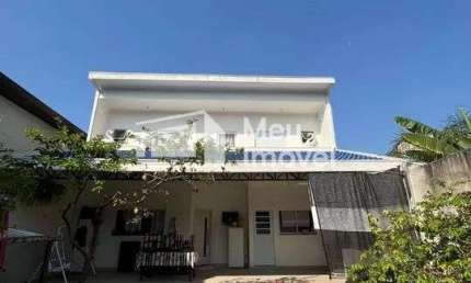 Casa 250 m2 - 2 dorms - sendo 2 suites - vista verde