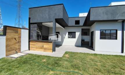 Casa 234 m² - 3 dormitórios, sendo 1 suíte - Santa Paula - Jacareí.