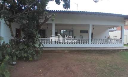 Casa ampla no Jardim Apollo – 800m² de terreno e estrutura para expansão