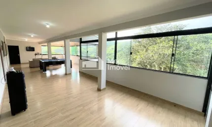 Chácara 4.000 m² - 4 dormitorios  - sendo 1 suíte - Costinha.