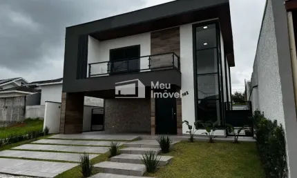 Casa Alto Padrão 250m² - 4 dormitírios, sendo 3 suítes - Zona Norte - São José dos Campos.