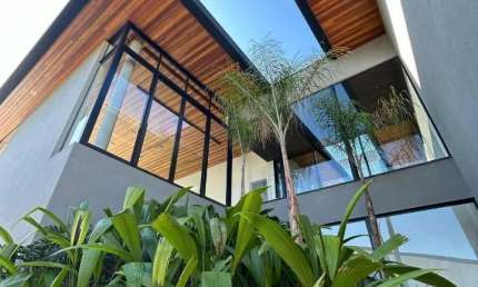 Casa de Alto Padrão, 600 m², à Venda, no Condomínio Reserva do Paratehy