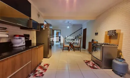 Venda Casa Sobrado 3 Dormitórios, 1 suíte, 190m² Loteamento Villa Branca - Jacareí