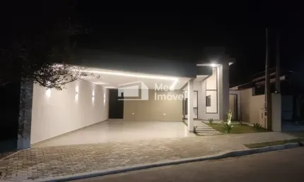 Casa nova com 194m² construção - 350m² terreno- 3 dormitórios com suite -cond. residencial mantiqueira