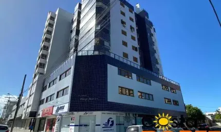 Apartamento no centro de tramandaí com elevador e box