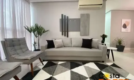 Apartamento mobiliado e decorado no centro de tramandaí