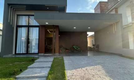Excelente Casa Térrea de Alto Padrão Construtivo, Finamente Mobiliada, Condomínio Marítimo