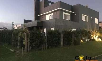 Casa Alto Padrão Condominio Marina Park Residence  Tramandaí