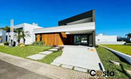 Casa em condomínio fechado com 4 quartos à venda no Cruzeiro do Sul, Tramandaí 