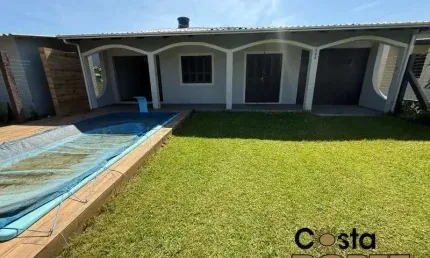 Casa Mobiliada e com Piscina Próximo do Mar em Nova Tramandaí