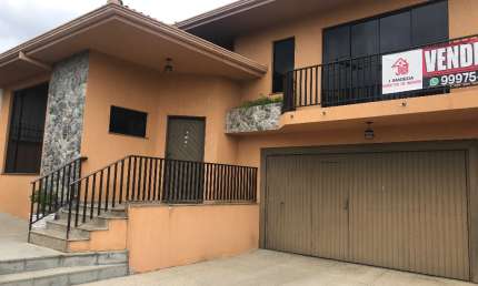 Casa com 3 quartos à venda na Rua Zacarias de Paula Xavier, 758, Centro, Colombo