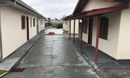 Casa comercial com 2 salas à venda na Rua Chile, 120, Rio Verde, Colombo