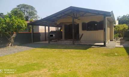 ÓTIMA CASA MISTA (ALVENARIA/MADEIRA) A VENDA NO BALNEÁRIO CAMBIJU/ITAPOÁ-SC