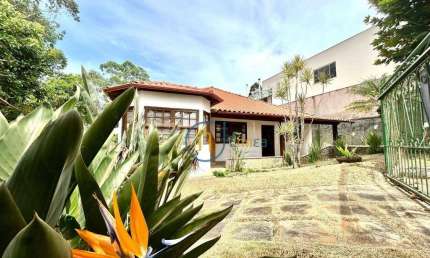 Casa com 4 Quartos à venda, 178 m² por R$ 949.000 - Spina Ville II - Juiz de Fora/MG