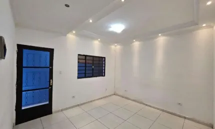 Casa para Locação em Guarulhos, Parque Marabá, 3 dormitórios, 1 suíte, 1 banheiro