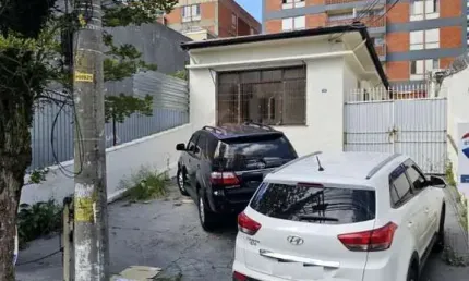 Casa Térrea para Locação em Guarulhos, Centro, 2 banheiros, 7 vagas