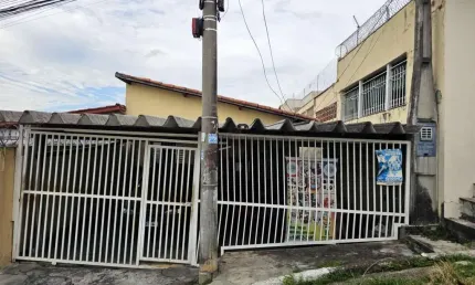 Casa Térrea para Venda em Guarulhos, Vila Rosália, 2 dormitórios, 1 banheiro, 2 vagas