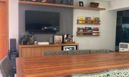 Sobrado com 3 dormitórios à venda, 206 m² por R$ 1.430.000,00 - Centro - Águas de Lindóia/SP