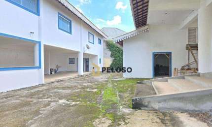 Sobrado com 4 dormitórios à venda, 650 m² por R$ 2.968.000,00 - Serra da Cantareira - Mairiporã/SP
