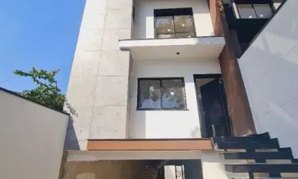 Sobrado à venda | 200m² | 3 suítes | 4 vaga | Jardim São Paulo - São Paulo/SP