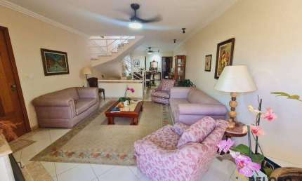 Sobrado à venda | 218m² | 3 suítes | 4 vagas | Água Fria - São Paulo/SP