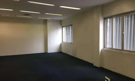 Prédio para alugar na Rua Voluntários da Pátria, Santana, São Paulo