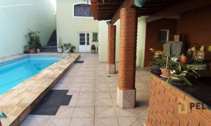 Sobrado à venda | 350m² | 4 suítes 4 vagas - Santa Teresinha - São Paulo/SP