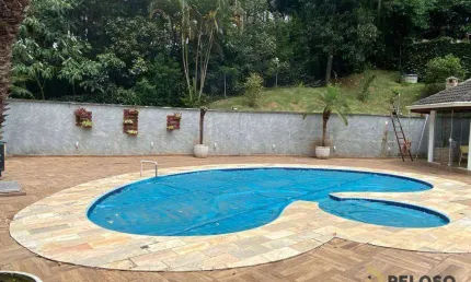 Sobrado em condomínio fechado | 550m² | 4 dormitórios | 3 suítes | 8 vagas - Roseira - Mairiporã/SP