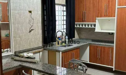 Sobrado à venda | 270m² | 3 dormitórios | 1 vagas | Chora Menino - São Paulo/SP