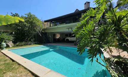 Sobrado à venda | 312m² | 4 dormitórios | 3 suítes | 4 vagas | Tremembé - São Paulo/SP