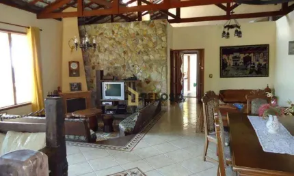 Casa à venda | 600m² | 3 suítes | 10 vagas | Roseira - Mairiporã/SP