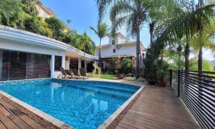 Casa à venda | Condomínio fechado | Lazer e privacidade | 4 suítes | Piscina | 6 vagas | Jardim Itatinga - São Paulo/SP