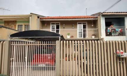 Sobrado à venda no bairro Alto Boqueirão - Curitiba/PR
