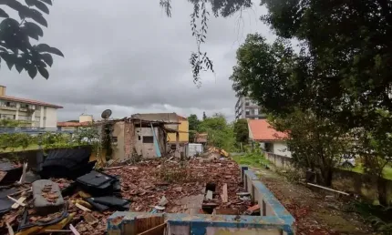 Terreno à venda na Rua Francisco Raitani, Capão Raso, Curitiba