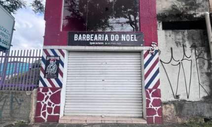 Casa comercial para alugar no São Lourenço, Curitiba 
