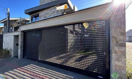 Sobrado com 1 Suíte + 2 Quartos à venda, 141 m² por R$ 980.000 - Alto Alegre - Cascavel/PR