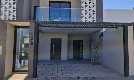 Sobrado com 1 Suíte + 2 Quartos à venda, 151 m² por R$ 820.000 - Tropical III - Cascavel/PR