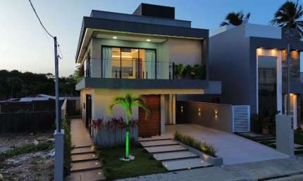 Sunville Residence – Casa Duplex com Piscina, Móveis e Vista Privilegiada!