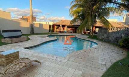 Casa com 3 dormitórios para alugar, 130 m² por R$ 6.900/mês - Centro - São Pedro da Aldeia/RJ