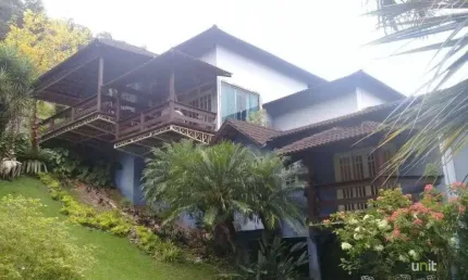 Casa com 3 dormitórios à venda por r$ 2.700.000,00 - engenho do mato - niterói/rj