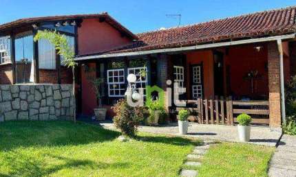 Casa com 3 dormitórios à venda, 350 m² por R$ 880.000,00 - Pendotiba - Niterói/RJ