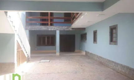 Unit Imobiliária vende casa com 7 quartos em Piratininga