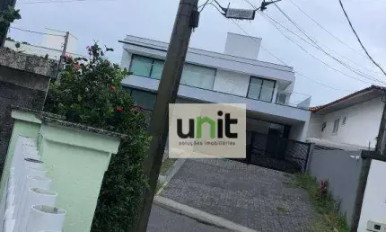 Casa com 3 dormitórios à venda por R$ 6.000.000,00 - Camboinhas - Niterói/RJ