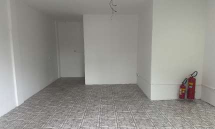 Ponto comercial com 1 sala para alugar na Rua Engenheiro João Fonseca, 170, Centro, Caraguatatuba